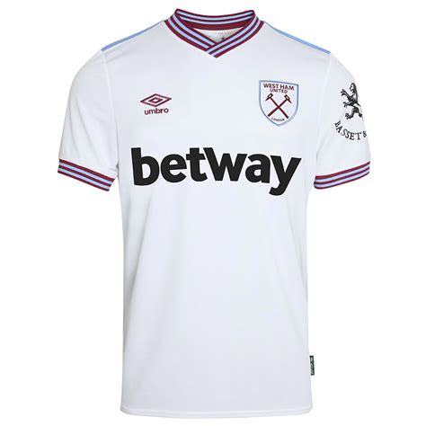 West ham united melengkapi trio seragam tempur mereka untuk mengarungi liga primer inggris musim 2019/20. Umbro Official Herren West Ham United FC Away Fußball ...