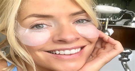 This Morning Presenter Holly Willoughby Shows Off Beauty Hack To Get Rid Of Under Eye Bags In