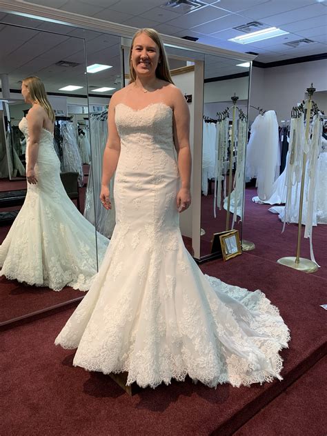 Fit Flare Sample Wedding Dress Save Stillwhite
