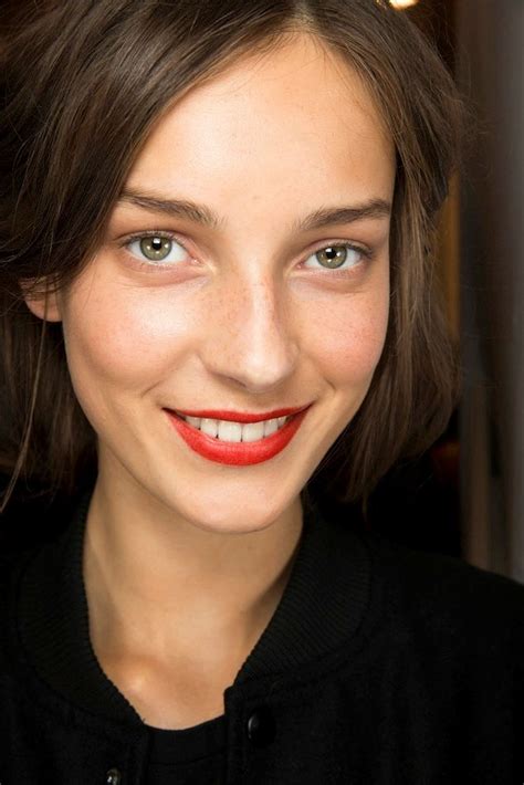 Le Fashion Beauty Inspiration Fresh Face A Classic Red Lip