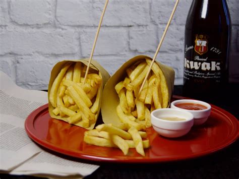 This makes the fries crunchy on the outside, while they remain soft on the inside. Belgian Fries • Le Farfalle Nello Stomaco