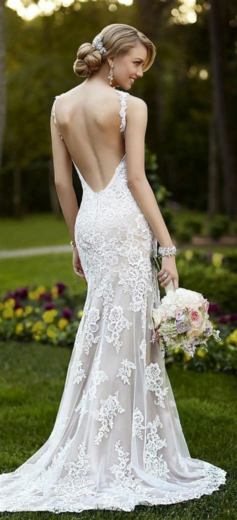 Elles sont disponibles en tulle, en dentelle, avec bustier ou encore avec manches. Robe de mariage civil en 60 images, tendances 2016-2017!
