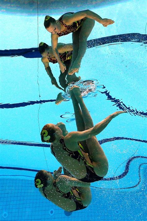 Сегодня, 2 августа, на олимпийских играх в токио начались предварительные соревнования по синхронному плаванию в дисциплине дуэт. (Olympics 2012) beautiful moments of synchronized swimming ...