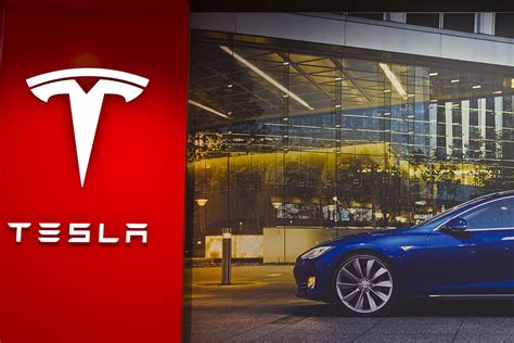 The price target was set to $775.00 → $820.00. TSLA Stock Down Nearly 3% as Goldman Sachs and Morgan ...
