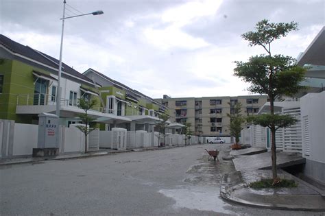 Terima kasih kepada penggunaan peranti baru, rumah kayu bulat dibina dengan lebih cepat, tidak. Anak Seberang: Eksklusif: Pembinaan Rumah Mewah Di ...