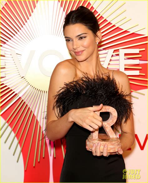 Photo Kendall Jenner Icon Of The Year Revolve Awards Photo Just Jared