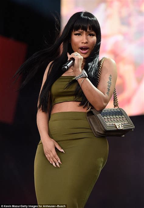 Nicki Minaj Bares Her Midriff To Perform With Meek Mill In His Philadelphia Hometown Daily