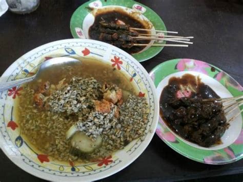 Satu lagi lontong kupang lezat yang dapat kamu temui di sidoarjo yakni milik cak man. 10 Tempat Menikmati Lontong Kupang Paling Enak di Sidoarjo ...