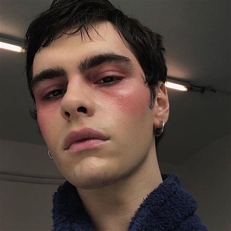 🌺 𝐁𝐎𝐘𝐁𝐎𝐘𝐁𝐎𝐘𝐒 🌺 On Instagram I Love When Boys Do Their Make Up 😍