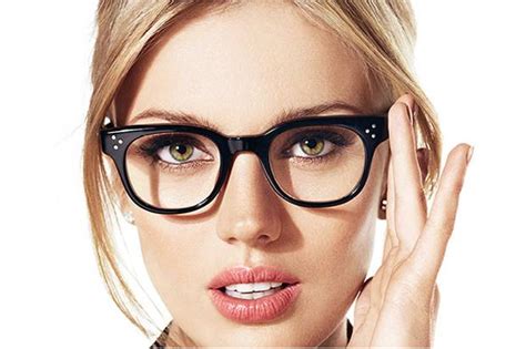 Model Kacamata Minus Untuk Wajah Lonjong Seputar Model