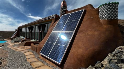 Earthships Sustainable Homes Made From Recycled Materials Powered By