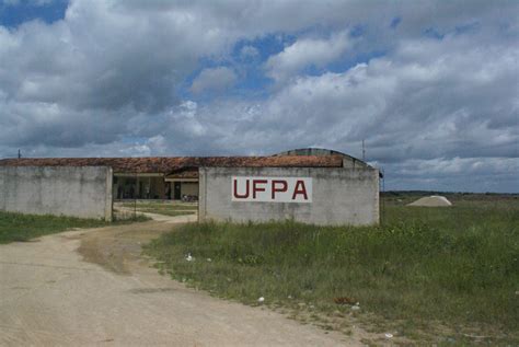 It was ranked as the 15th largest brazilian university in a 2011 academic ranking by the number of enrollments. Campus da UFPA/Capanema é assunto em debate