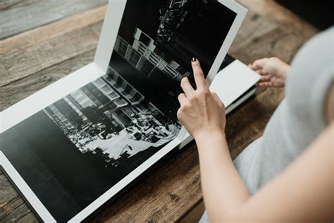 Select up to 1,000 photos to be elegantly displayed across a generous 244 pages, meaning nothing gets left on the cutting room floor. 3 Different Types of MANGO Wedding Albums - Toronto ...