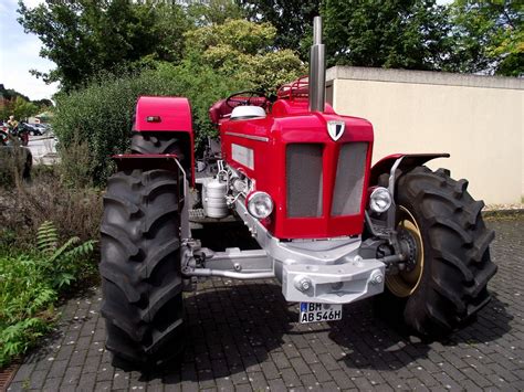 Henning schlüter was born on march 1, 1927 in hamburg, germany as henning behrend schlüter. Schlüter Schlepper Foto & Bild | industrie und technik ...