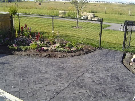 Color charts for stamped concrete coloring methods including stains, dyes, color hardeners, and integral color. Johnny's Concrete » Charcoal Colored Ashlar Slate Stamp