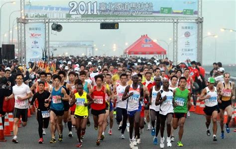 The site owner hides the web page description. 運動狂熱份子-看運動學英文: 2011台北國道馬拉松 肯亞包辦男女組冠軍