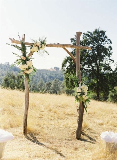 20 Amazing Non Traditional Altars For An Outdoor Wedding Weddingomania