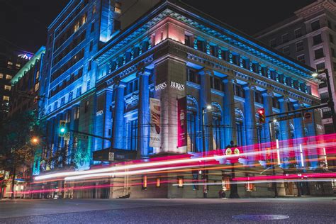 Catching the traffic in downtown Vancouver. 6 sec exposure. : r