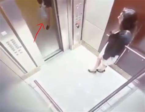This Lady Who Shat Herself On An Elevator Needs To Go To Jail Asap Video