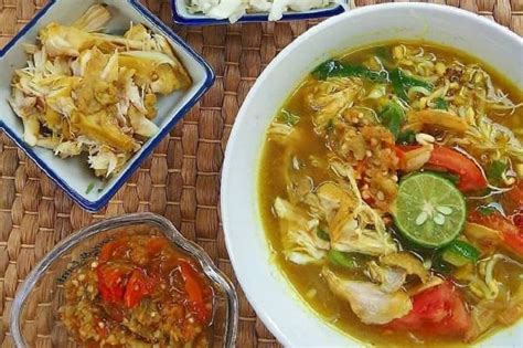 Begitulah resep masakan dan sajian sedap pokcoy kuah segar. 3 Resep Soto Ayam Lamongan, Kuah Segar dan Gurih Pakai Koya
