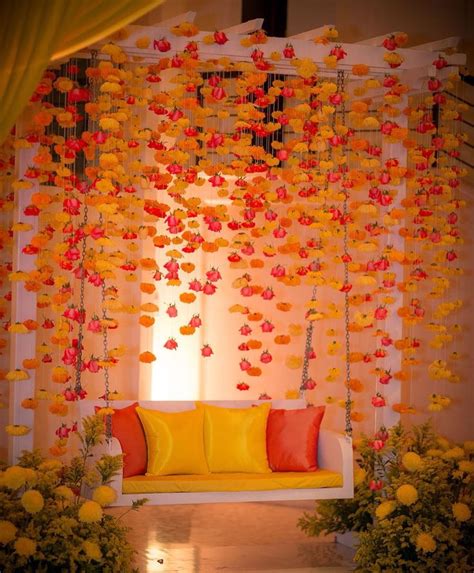 The most common pakistani decoration material is wool. 15+ Vibrant Jhoola (Swing) Decor Ideas to Beautify your ...