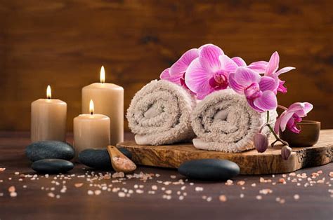 Spa Treatment With Candles Spa Candles Orchids Towels Hd Wallpaper Peakpx