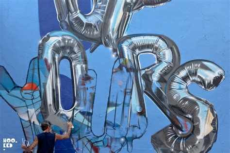 Hyper Realistic Helium Balloon Mural By London Graffiti Artist