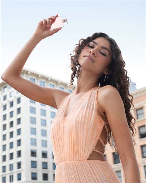 Watch Zendayas First Lancome Perfume Ad For Idôle