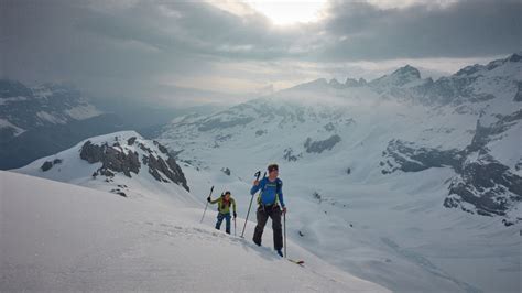 From the valley of the river reuss to the valley of the river linth: Skitour Clariden vom Klausenpass - patricia-neuhauser.ch