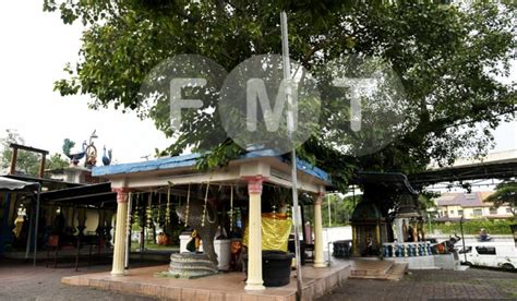 Kejadian rusuhan di kuil sri maha mariamman, awal pagi tadi. Rusuhan Kuil Sri Mariamman, DAP Tuduh Orang Islam, Menteri ...