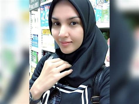Fiza halim is a instagram star who has a net worth of $6 million. Fiza Halim dah Jumpa Pegganti Baru. - Kisah Dunia