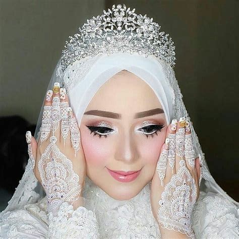 Bapak dan simbok memanggil saya denok, itu panggilan biasa untuk anak perempuan di kampung saya, tapi artinya nggak cuma itu. Model Busana Pengantin Hijab Q5df Jual Od 3 Wrn Syari Kid ...