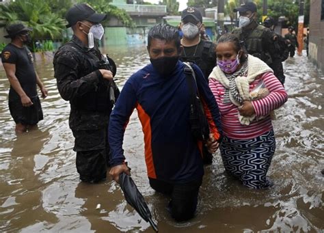 La tormenta tropical amanda, que tocó tierra este domingo en guatemala, podría avanzar y llevar intensas lluvias a méxico. Tormenta Amanda deja 14 fallecidos en El Salvador - La Nación