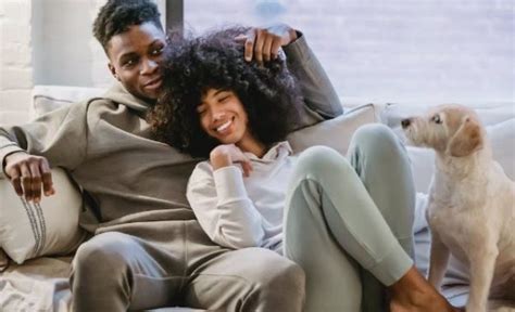 Why Falling In Love In Your 30s Is The Best Experience Fakaza News