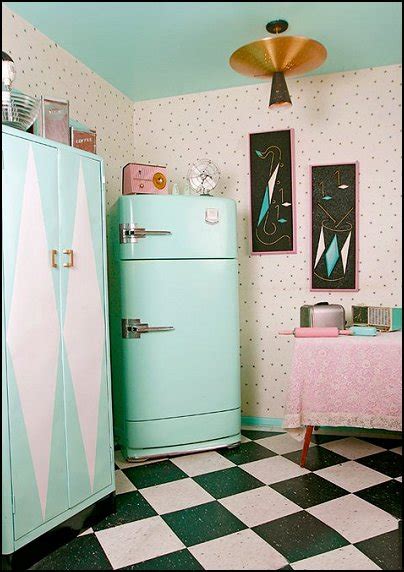 From decorating a room to building a custom home, houzz connects millions of homeowners, home design enthusiasts and home improvement professionals across the country and around the world. Decorating theme bedrooms - Maries Manor: coke