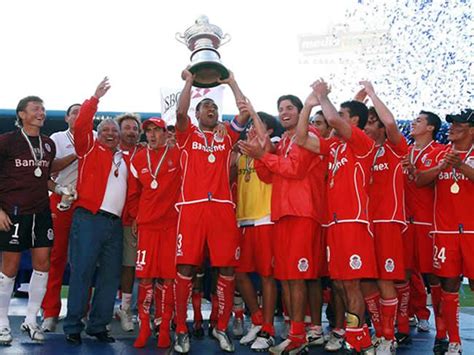 We did not find results for: Toluca - Foto Jugadores del Toluca con una de sus títulos