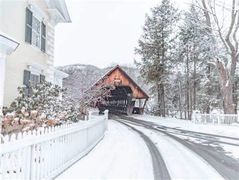 Where To Experience The Magic Of Woodstock Vermont In Winter