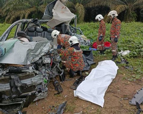 3 Wanita Singapura Maut Honda Freed Dinaiki Bertembung Lori Kosmo