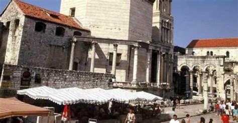 Split Diocletians Palace And Old Town Guided Walking Tour Getyourguide