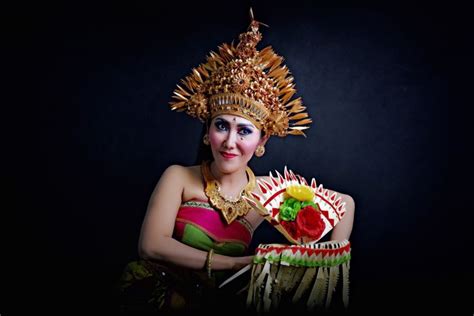 pin oleh idaayu hartati mahastuti di bali indonesia culture bali indonesia indonesia