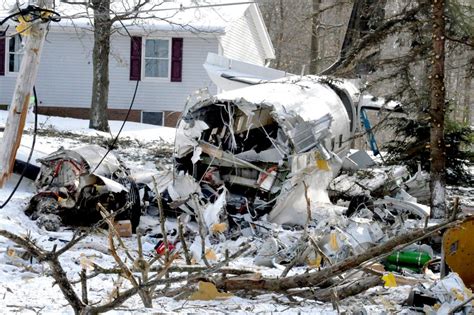 2 Dead In Ohio Plane Crash That Narrowly Missed House