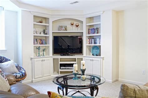 See more ideas about tv cabinet design, modern tv wall units, tv unit design. Meuble d'angle fonctionnel pour réussir l'aménagement des ...