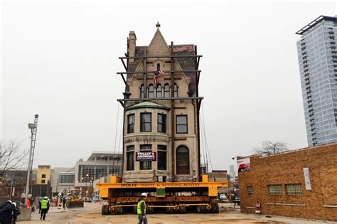 19th Century Chicago Mansion Moves Down The Block On Prairie Avenue