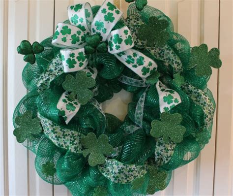 Millions of real shamrocks are flown from ireland to the united states. 17 Amusing Handmade Decorations for St. Patrick's Day