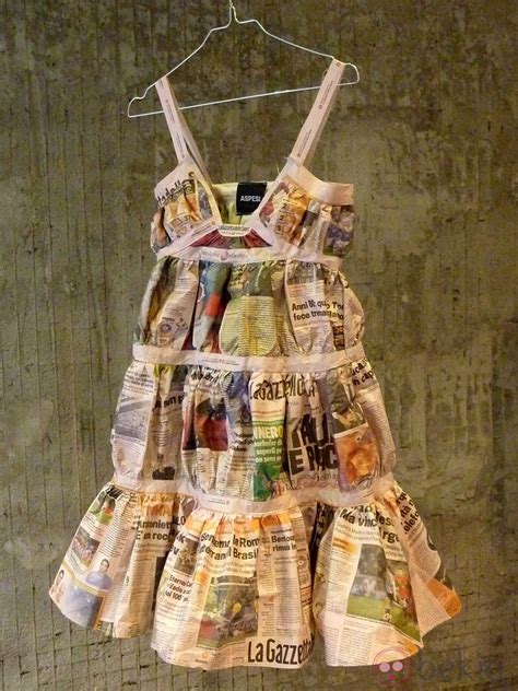 Vestido De Papel De Aspesi Paper Fashion Funky Fashion Fashion Art