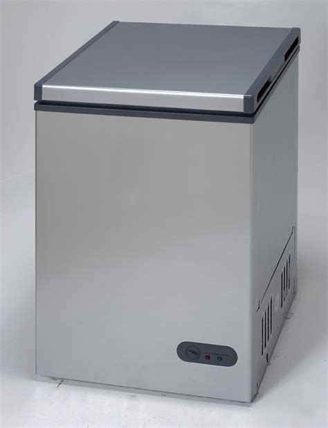 avanti cf35b2p 3 5 cu ft chest freezer cf35b2p barry s appliance