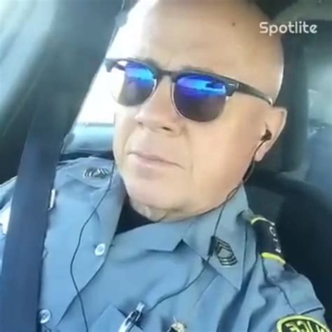 Cop Sings Timeless Lionel Richie Song In His Car And The Video Is