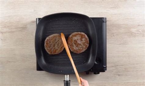 We did not find results for: Resep Burger Sapi Balado Hijau - Masak Apa Hari Ini?