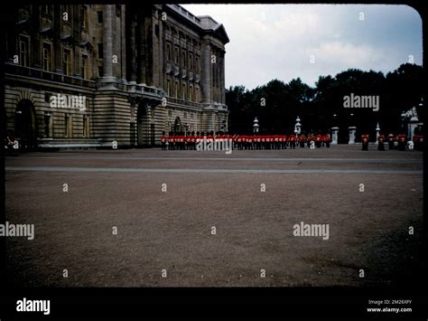 Changing Of Guard London England Military Parades And Ceremonies