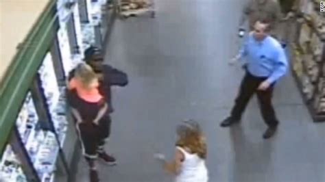 Man Took 2 Year Old Hostage In A Walmart Cnn Video